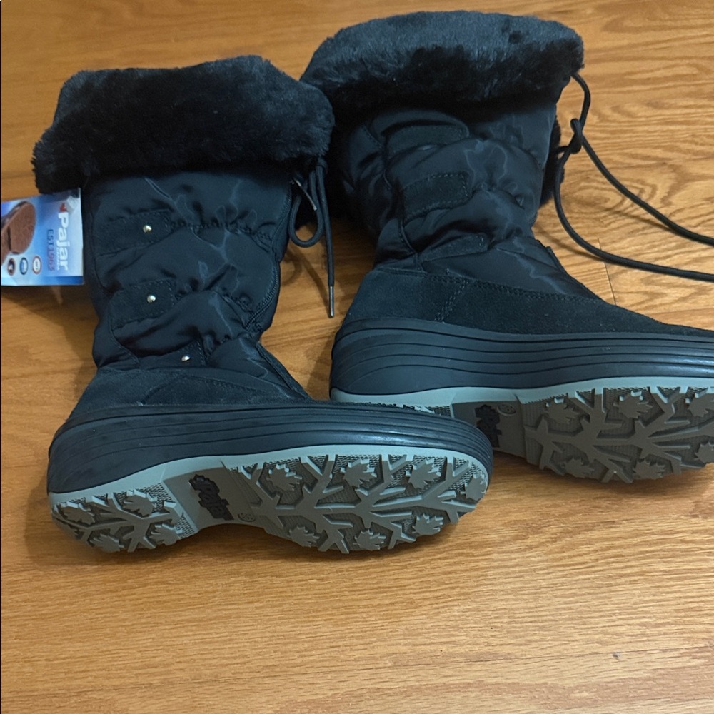 Pajar Women's Black Winter Boots with Fur Trim- Size 6 US. 36 European - Picture 5 of 5